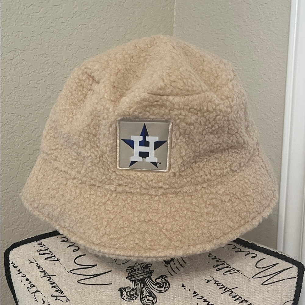 Houston Astros Game Day Sherpa Logo Bucket Hat